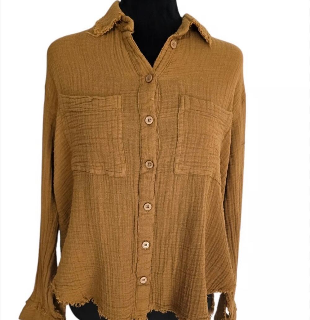 URBAN OUTFITTERS Women's Button Up Shirt Raw Hem Long Sleeve Collar
Size Large